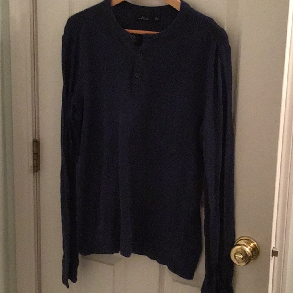 Marc Anthony Blue LS sleeve tee. Men’s small